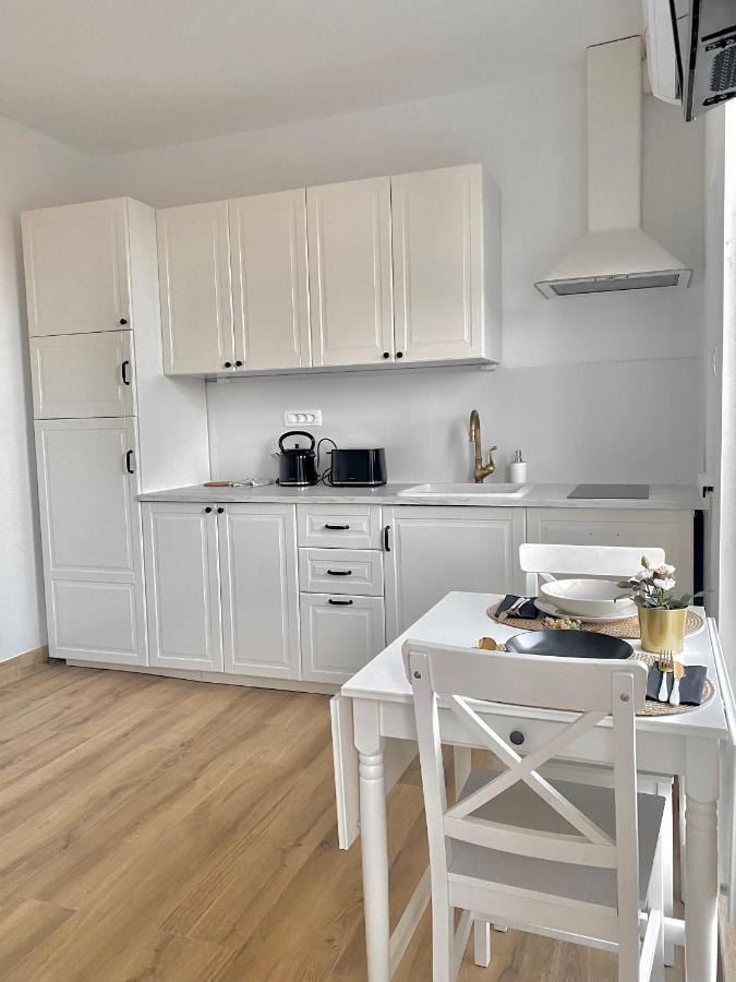 Apartma Romana - Free Private Parking Ljubljana